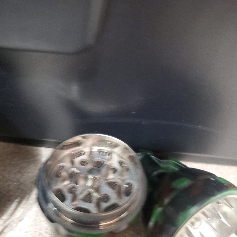 Grinder - Picture 3 of 3